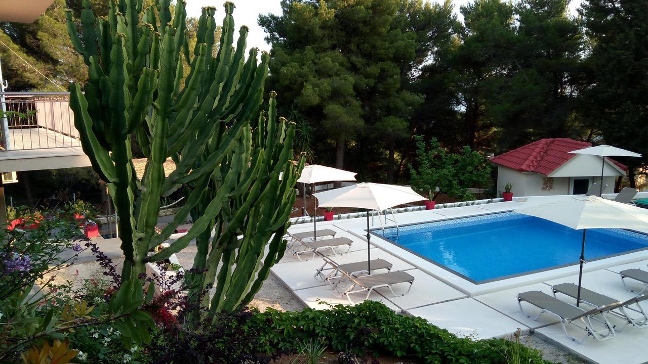 Pessada Bay Studios And Apartments Pesádha Exterior foto